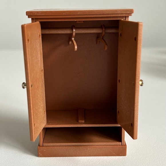 Vintage Bandai 1986 Dollhouse Furniture Set of 4 - Picture 5 of 13